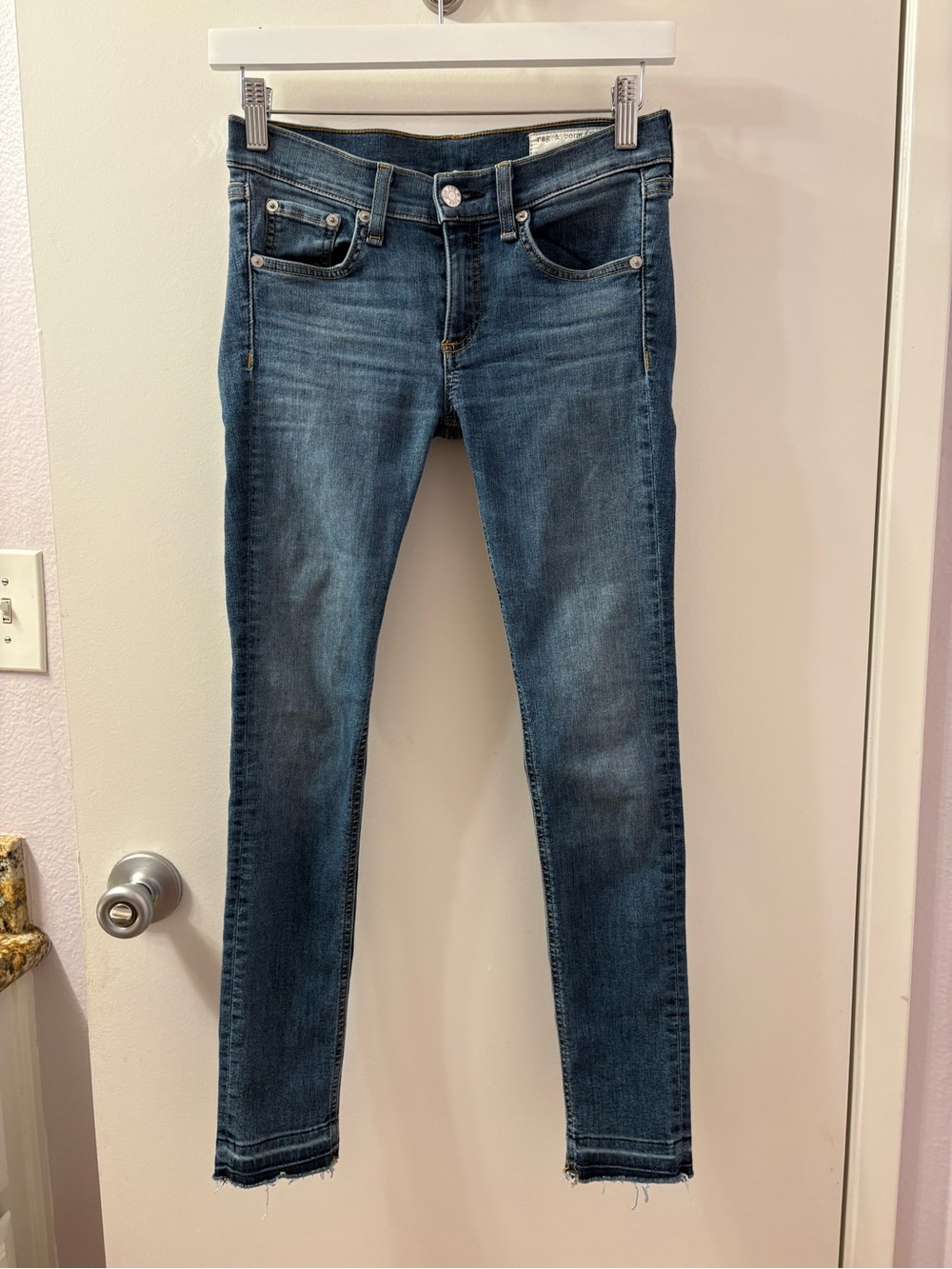 Rag & Bone “The Capri” Mid Rise Skinny Jeans Size 26